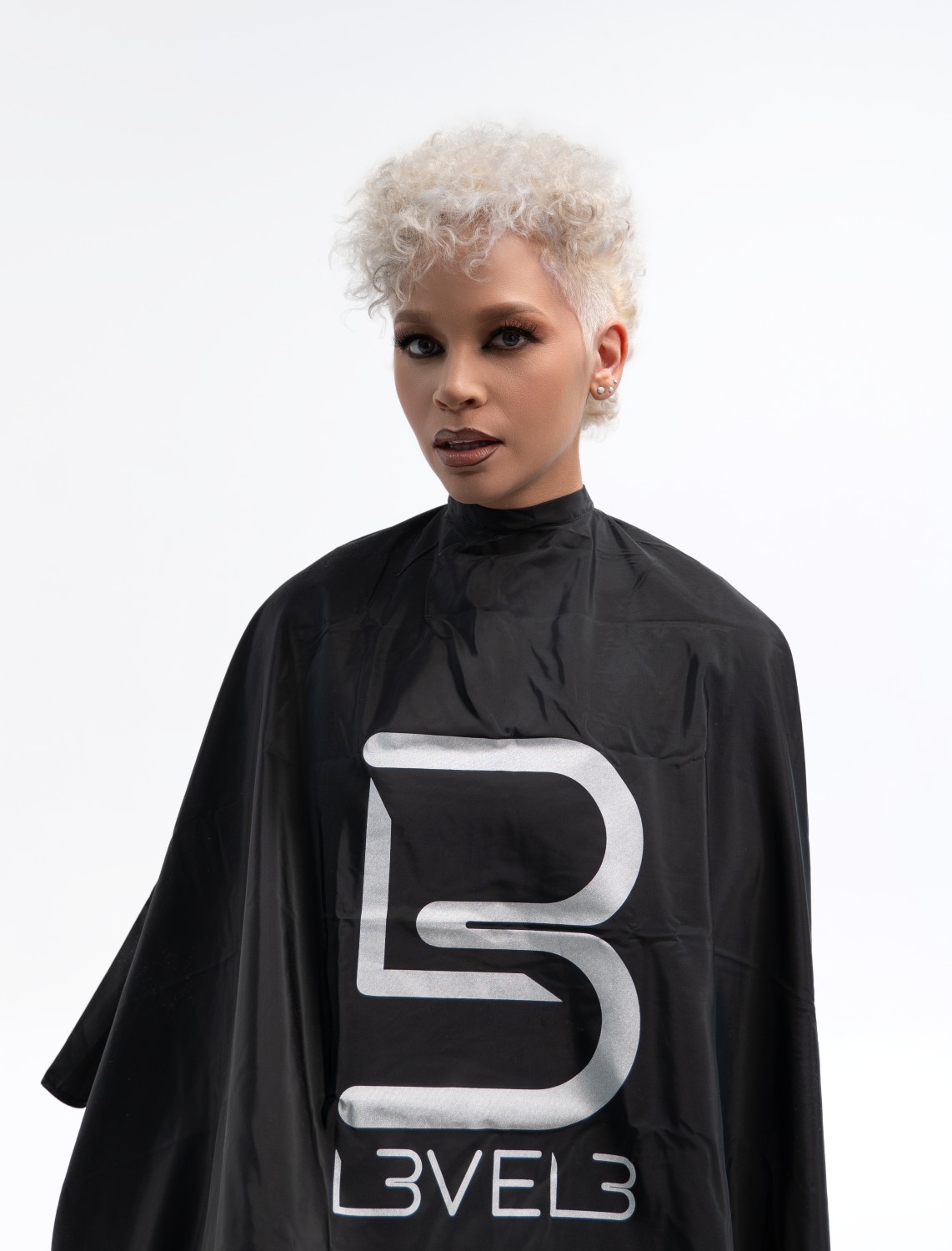  L3VEL3 Cape Black 